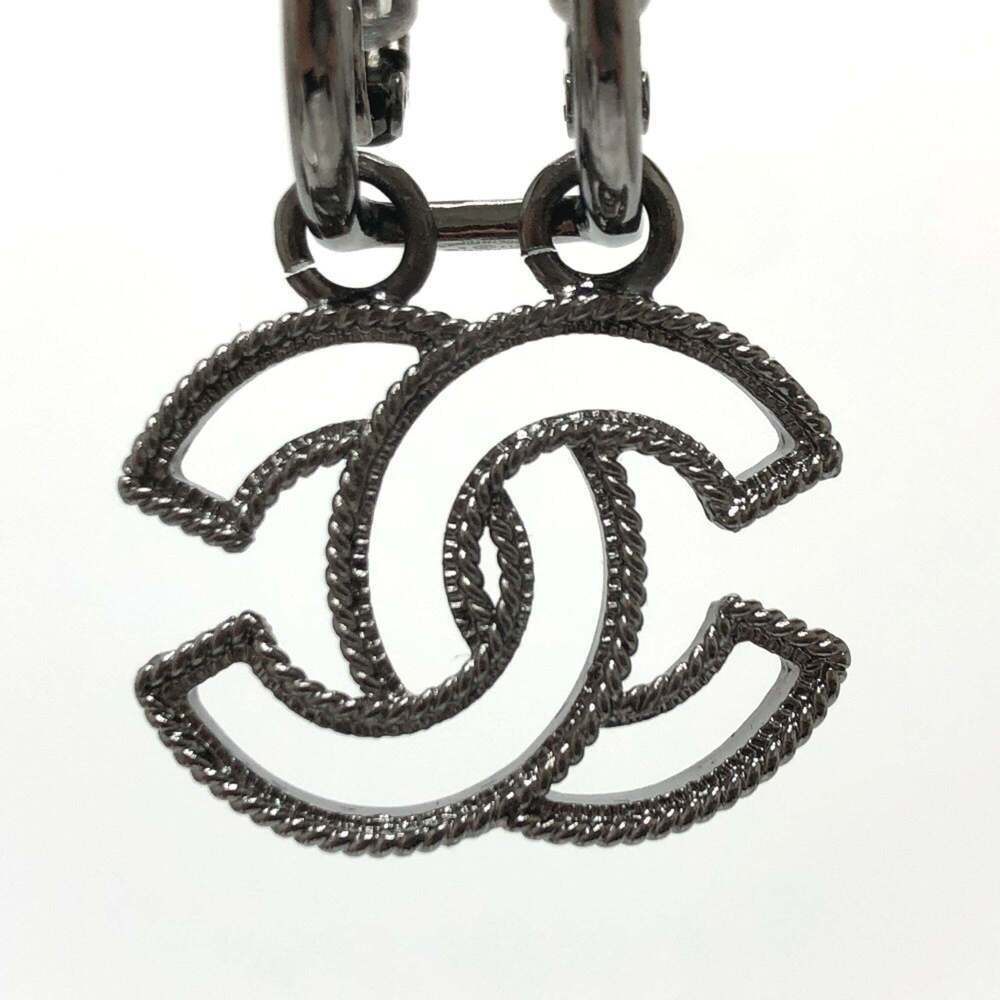 CHANEL Black Logo Earrings - Picture 3 of 9